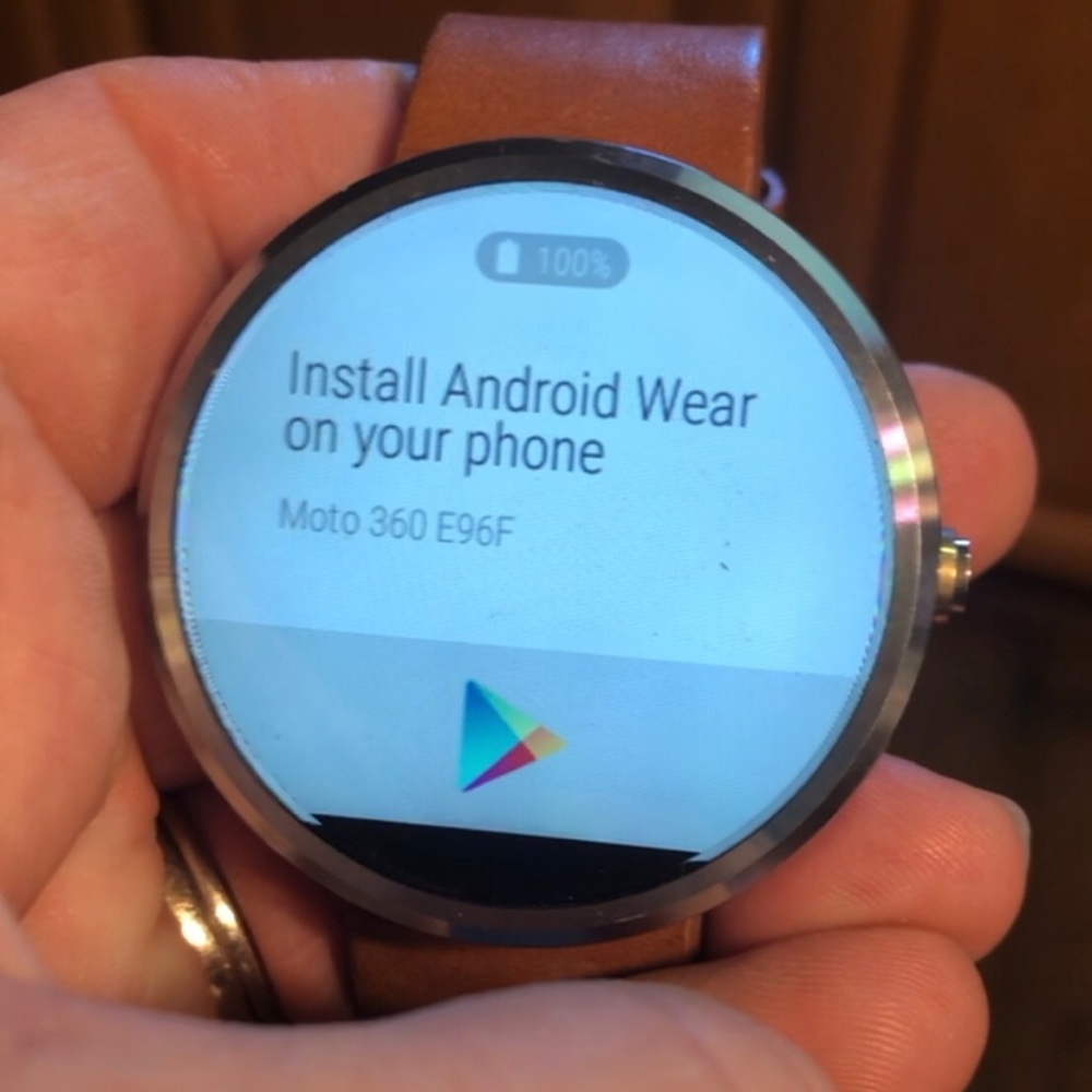 Moto 360 Watch and 4 bands